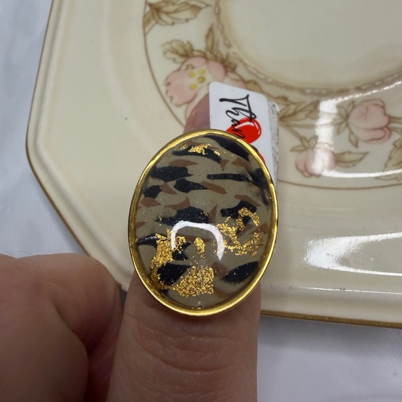 Handmade adjustable animal print ring - Picture 2 of 4